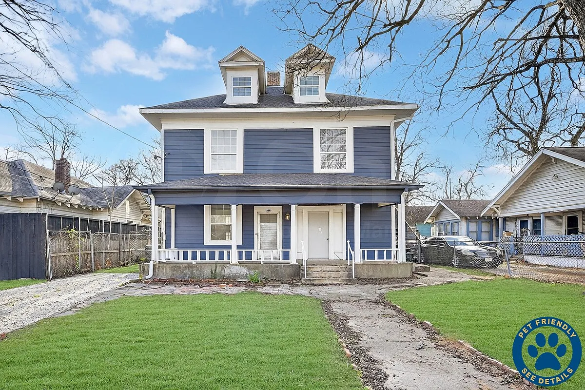 3 bed, 1.0 bath, 1500 sqft, $1,350 — Photo 1