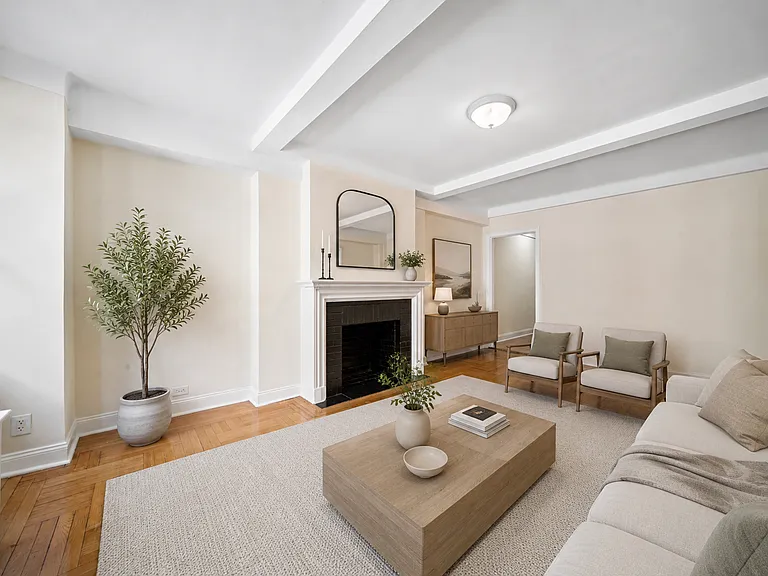 192 E 75th St #2B — Photo 3