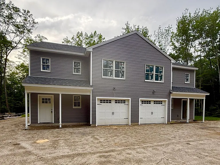 192 Center Rd — Photo 43