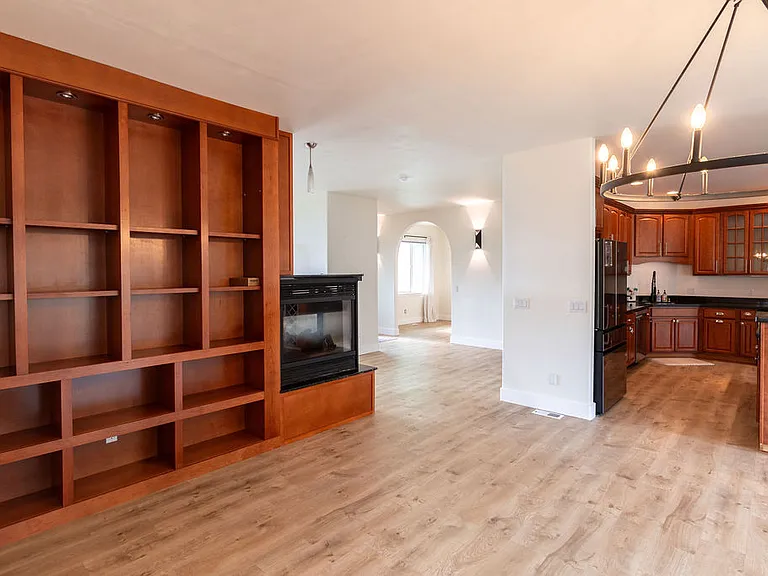 13431 Canyon Rd — Photo 22