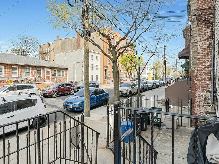 65 Saint Pauls Ave #3 — Photo 18