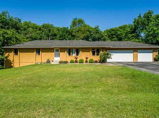 11120 Valentine Ct, Roscoe, IL 61073