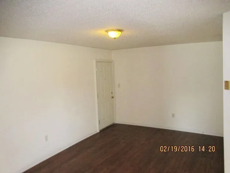 6418 Venango Dr — Photo 7
