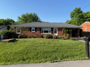 208 Gale Dr, Lancaster, KY 40444