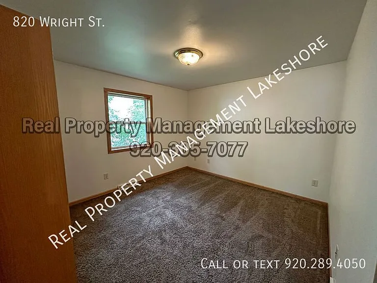 820 Wright St — Photo 16