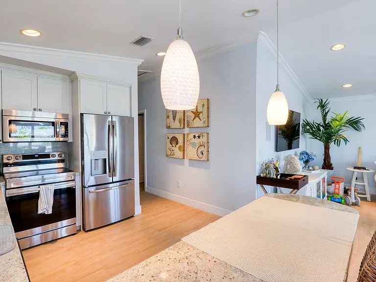 214 Aberdeen Ct — Photo 32