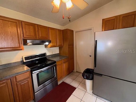 5th image of 2210 Woodmere Rd