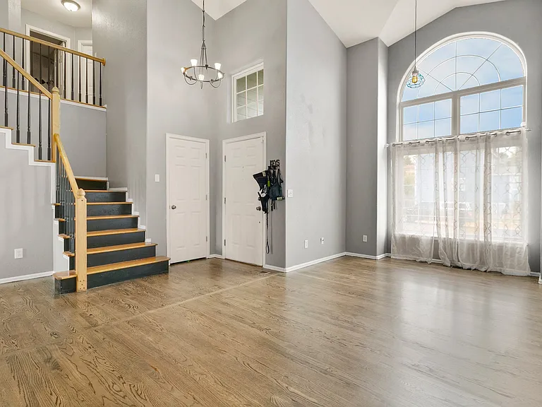 2510 Brenton Dr — Photo 11