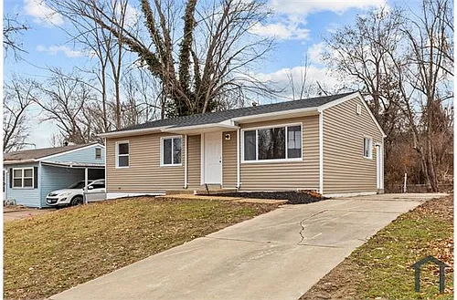 10037 Green Valley Dr Photo 1