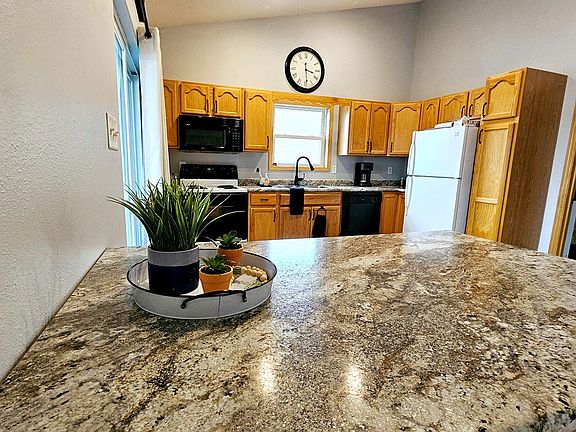 5th image of 32069 Falcon Dr
