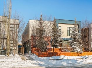 1712 S Kensington Rd NW #2, Calgary, AB T2N 3R3