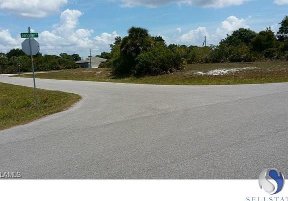 Corner of Jennifer Dr and Indigo Rd