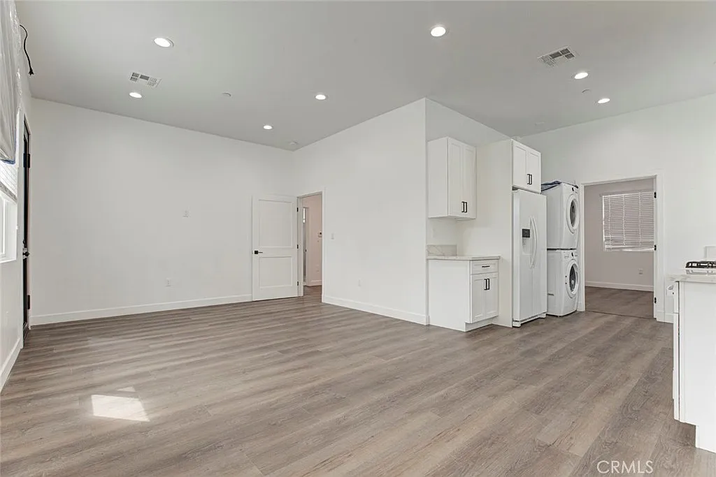 4 bed, 1263 sqft, $5,000 — Photo 3