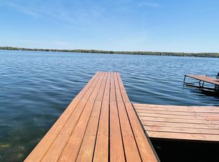 2012 W Shore Dr, Delafield, WI 53018