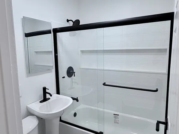 712 Van Wie Ave #712, Rockford, IL 61103