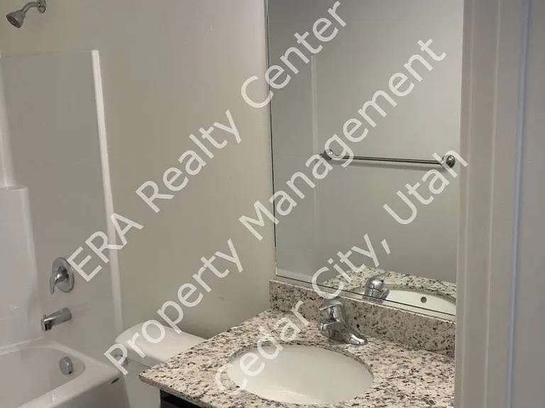 2334 N 450 W — Photo 8