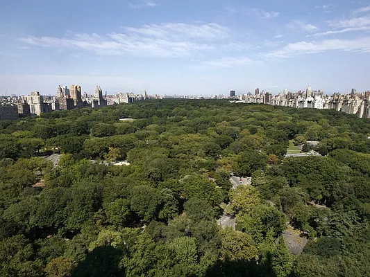Sold by Sotheby's International Realty | media 1