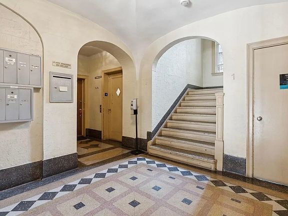 5th image of 6015 Boulevard E #D7