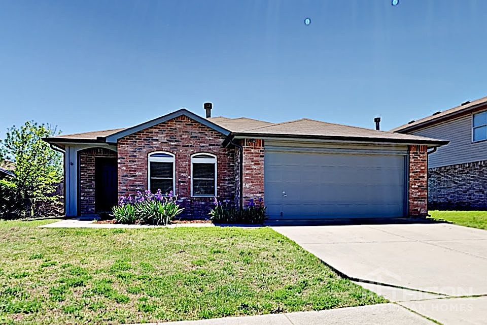 1st image of 906 Cortez Dr