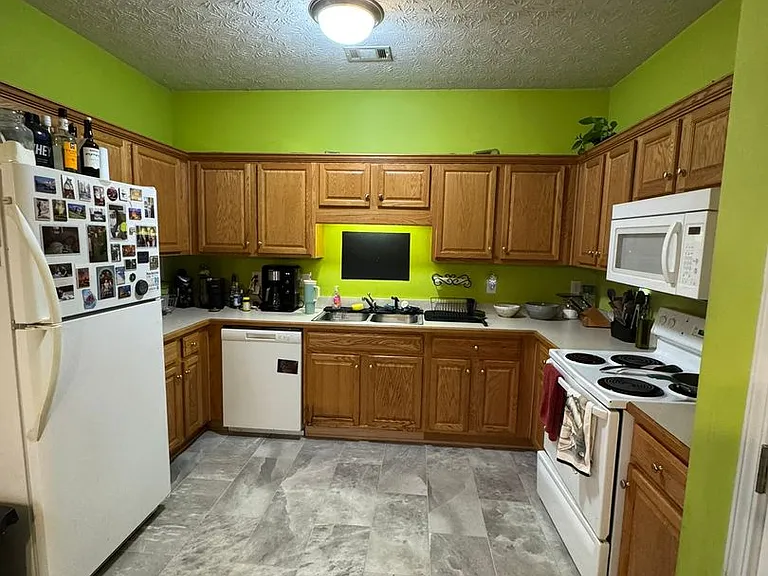 237 Wiltshire Dr — Photo 7