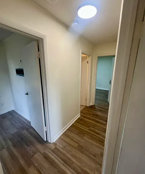1807 Hollybrook Cir — Photo 6