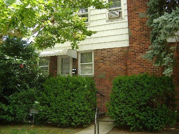 2nd image of 15705 95th St