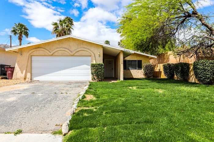 1st image of 53885 Avenue Velasco