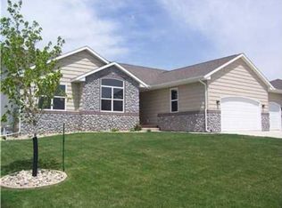 6900 Choctaw Ridge Rd NE, Cedar Rapids, IA 52411