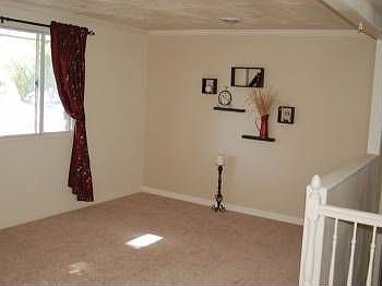 4th image of 4658 Edgeware Ln