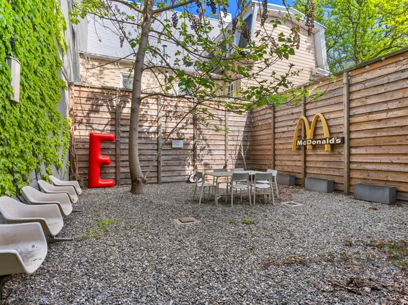 212 Franklin Street image 15 of 21