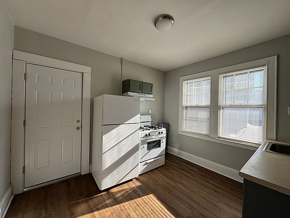 4th image of 619 Campbell Ave #D