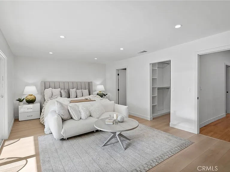 6221 Mammoth Ave — Photo 23
