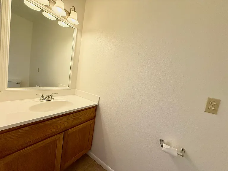 339 Rim Rock Cir — Photo 7