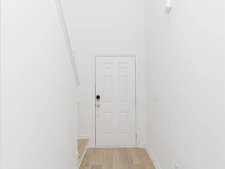218 Hickory Ridge Trl — Photo 5