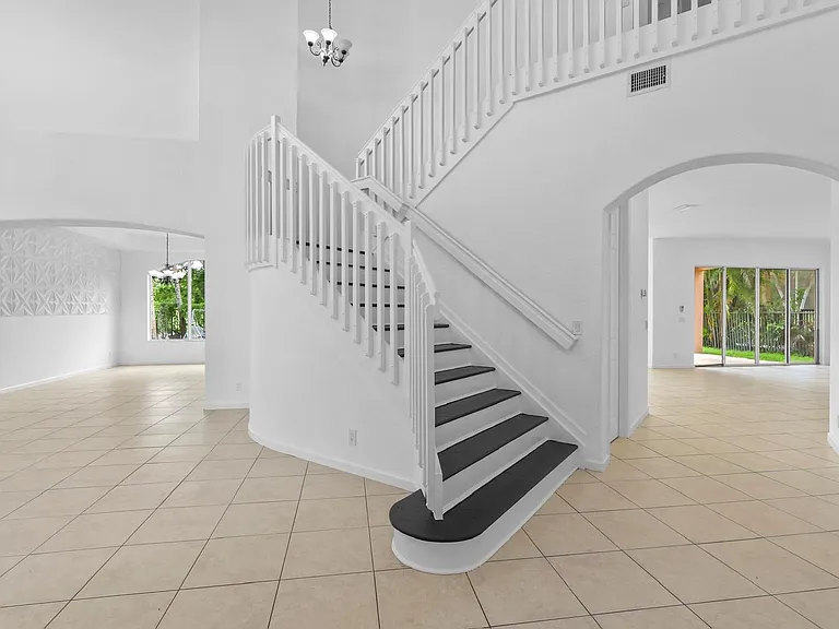 1831 Waldorf Dr — Photo 15
