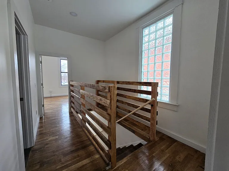 658 State Ave — Photo 13