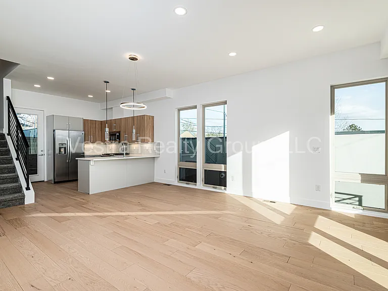 1306 Osceola St — Photo 6