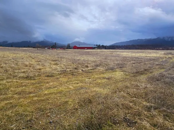 1035 Hyampom Rd, Hayfork, CA 96041