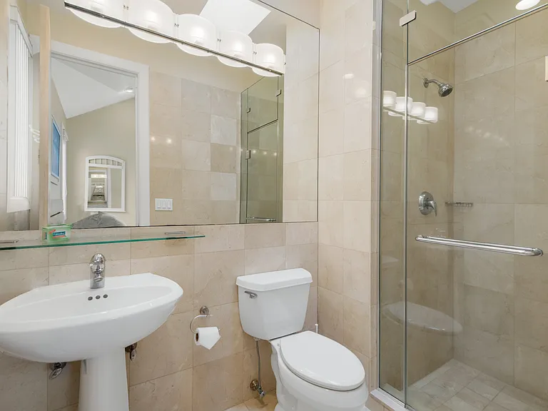 915 Dune Rd — Photo 26