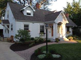 107 Grant Ave, Geneva, IL 60134