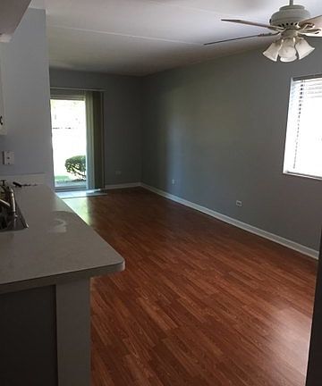 3rd image of 9837 Treetop Dr