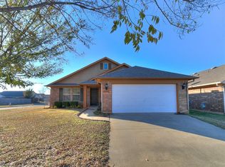 2709 Fawn Lily Rd, Oklahoma City, OK 73128
