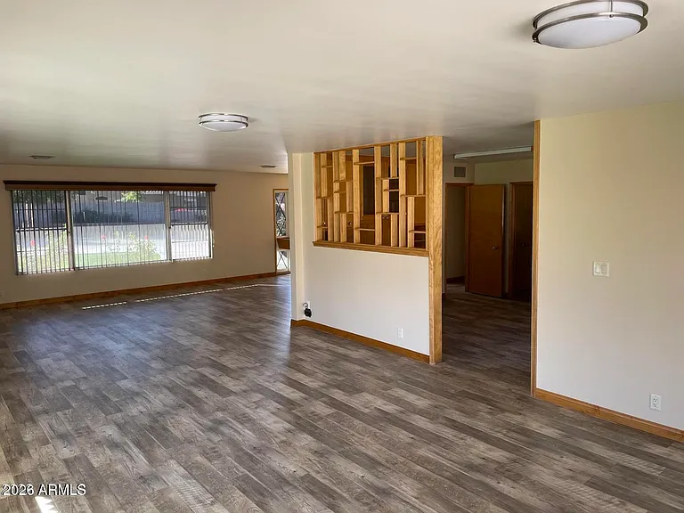 375 S Buena Vista Ave — Photo 4