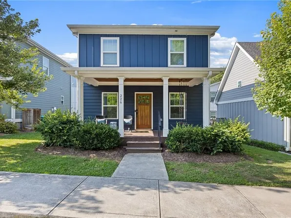 226 Old Canton Cir, Ball Ground, GA 30107