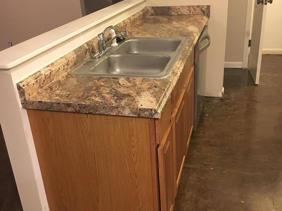 2nd image of 494 Park Ln