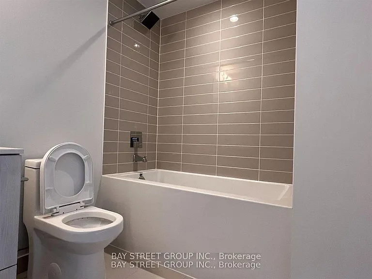 181 Dundas St E #1705 — Photo 5