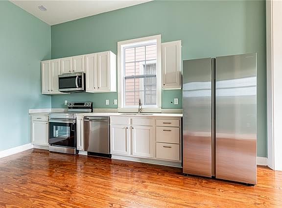 4th image of 631 Tricou St #631