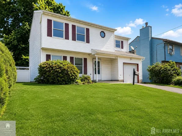 59 E New St, Sewaren, NJ 07077