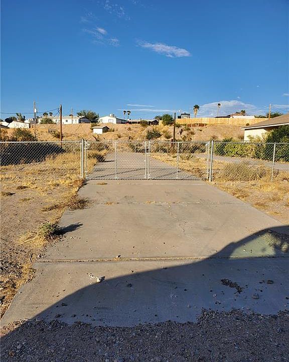 2nd image of 1611 Ramar Rd