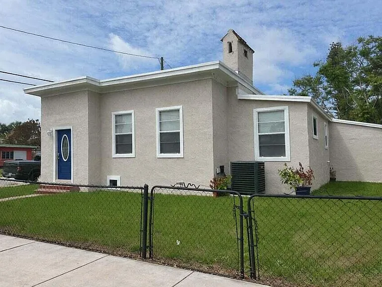 139 Alma Ct — Photo 19